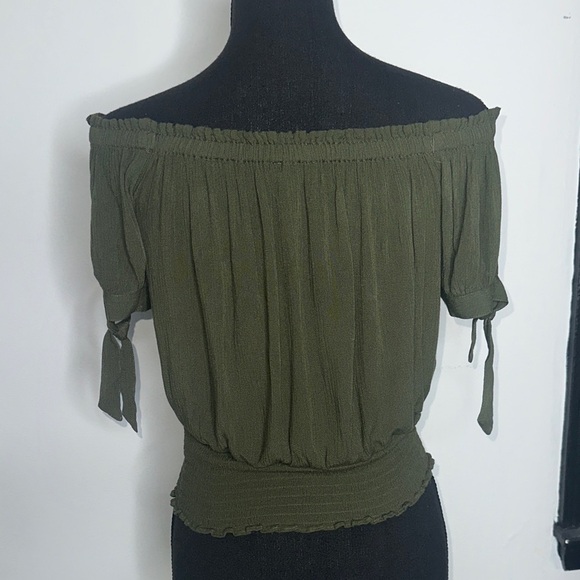 Express Olive Off-Shoulder Blouse - Picture 6 of 7